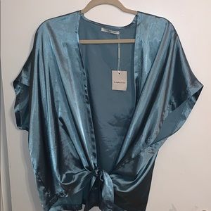 Silky Tie Wide sleeve Top